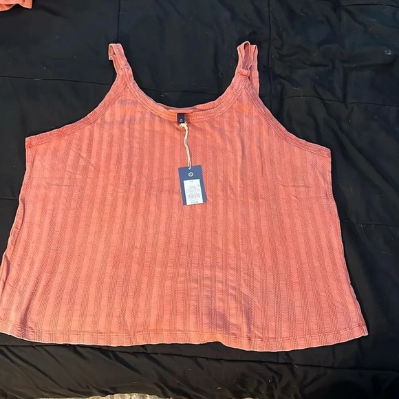 Universal Thread NWT Women's Coral Scoop Neck‎ Soft Stretch Slim Fit Cotton Tank - Picture 1 of 2